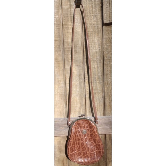 Vintage Monique Leather Crossbody - Picture 6 of 6